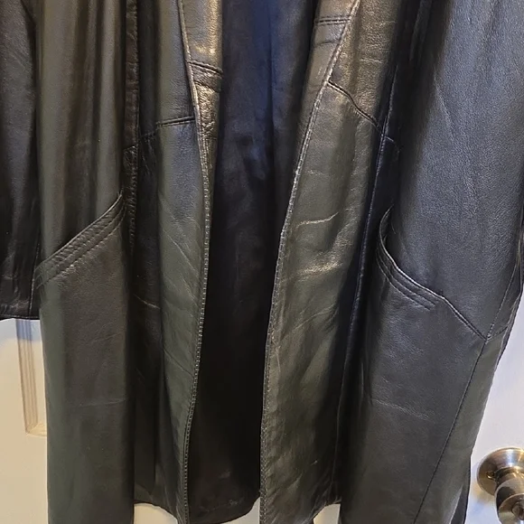 Excelled Sleek Black Leather Women's Coat XL - Picture 10 of 11